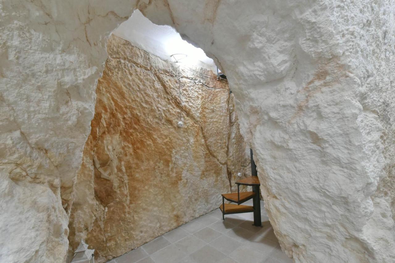 Grotta Antigone - 3Min Dal Centro Storico Lejlighed Ostuni Eksteriør billede